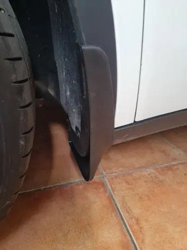 Model Y Carbon Fiber Splash Guard — Premium Quality Australia