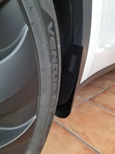 Model Y Carbon Fiber Splash Guard — Close-Up Detail